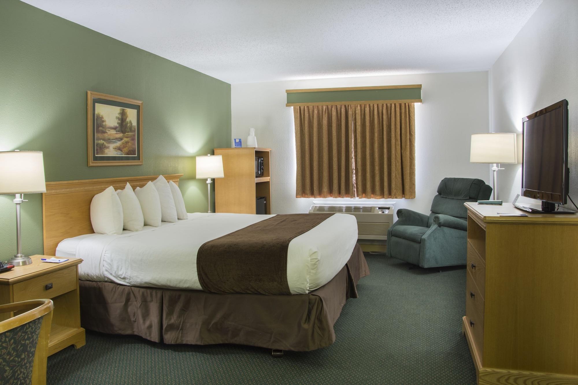 Baymont By Wyndham Robinson Hotel Exterior photo